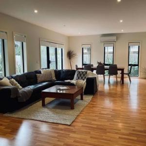 Urban Beach Sanctuary in the Heart of Cowes