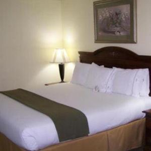 Holiday Inn Express Lake Worth Nw Loop 820 hotel in Fort Worth