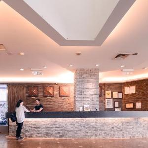 Waugh Den Business Hotel