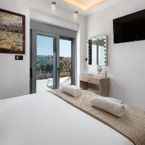 Rhodes Skyline Suites