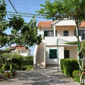 Apartment Mladenka