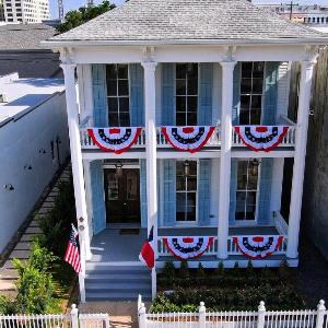 The White House Galveston Historic Luxury Near Cruise Ports Perfect for Weddings and Families