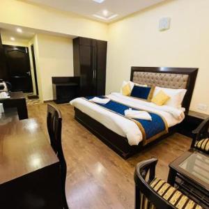 The Ashoka Inn 300mts walkable from Mall Road