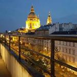 Basilica View Apartment with Balcony 