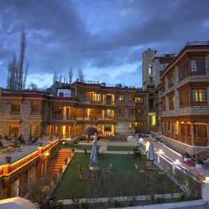 Hotel Spic N Span