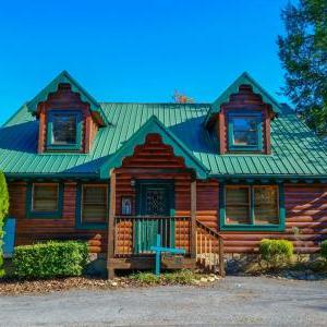 Mountain views and hot tub soaks! - Bear Tracks