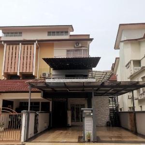 5 stars batu caves homestay
