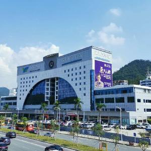 Vienna Hotel Shenzhen Bijiashan Yinhu Metro Station