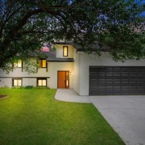 Beautiful 6 bed 3 bath home in quiet neighborhood