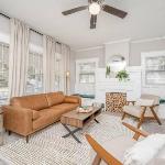 4 Bed 2 Bath Home by College Hill and Hospitals Kansas
