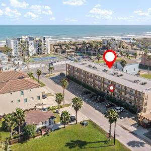 2 Bed 2 Bath 1st Floor Condo w Pool By Beach