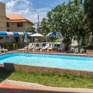 Porterhouse Beach Hotel