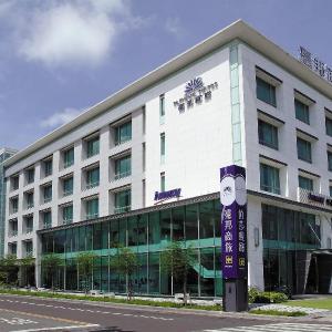 Taipung Suites Hotel
