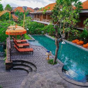 Fourteen Roses Boutique Hotel Kuta