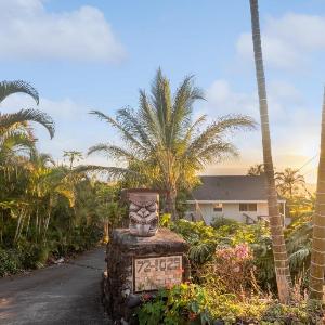 Charming Pu'ukala Sunset - Near Hiking and Golf home