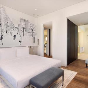 Two Bedroom Residence Near City Walk Shopping Mall