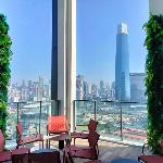 Continew 1BR High TRX Mall King Bed 100Mbps Wi-Fi
