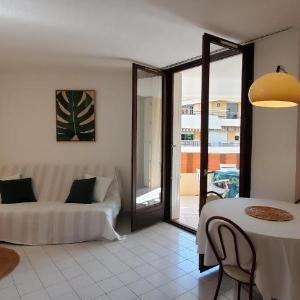 Frejus Plage LA MIOUGRANO T2-3 49m2 5 personn