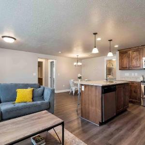 Sleepy Ridge Apt in Vineyard/Orem (Sleeps 6)