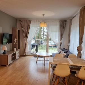 ApartamentyPrzyMorzu 010 z Basenem Tarasem i Ogródkiem