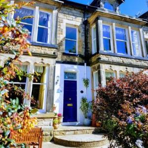 Wynnstay House
