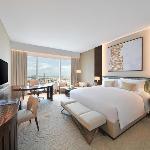 Luxury Deluxe Room Near Wafi Shopping Mall Dubai