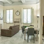 Cavour Rosa Apartment by Mamo Florence Florence