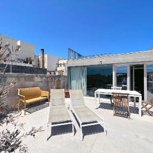 Large Terrace-Stunning Penthouse