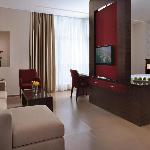 Studio Suite Apartment Near Mashreq Metro Station Dubai