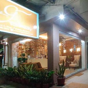 RedDoorz at Sir G Hotel D'Mall Boracay