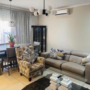Central Gabs Oasis: 2BR-Retreat