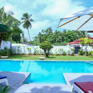 Exceptional 7Bed Villa with Pools Yoga Scuba & Pet Friendly in Hikkaduwa