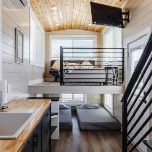 Jasper tiny home with private hottub