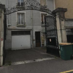 Le Campus Victoria I - Train Station & Isabey St - 70m2
