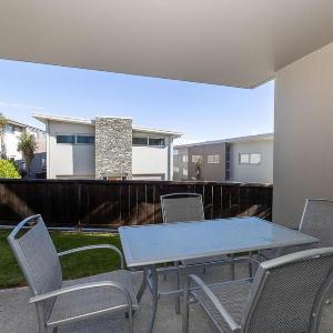 Resort-Style 2BR Alpine Apt | Pool Spa & Garage