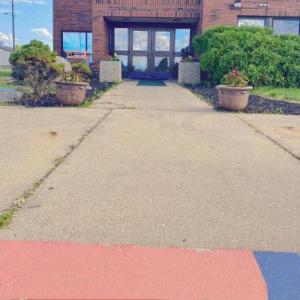 Illini Inn & Suites
