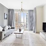 StoneTree - Elegant 1BR in Famous Location Dubai