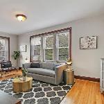 Prime City Stay in a 1BR Apartment - Cullom F2 Chicago Illinois