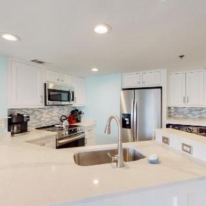 2415 Villamare