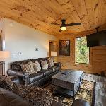 Smoky Lake Retreat cabin Tennessee