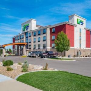 Holiday Inn Express Hotel & Suites Bismarck