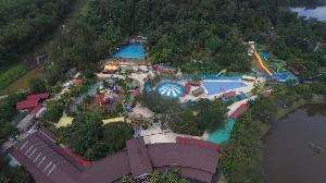 Bukit Merah Laketown Resort, Taiping