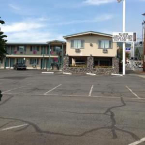 Knights Inn Motel