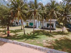 Chaolao Tosang Beach Hotel, Chanthaburi