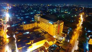 Hotel Asia, Solo
