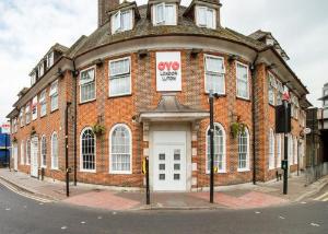 OYO London Luton, Luton