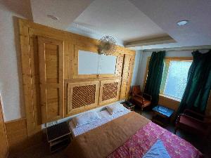 Hotel Sadaf, Srinagar