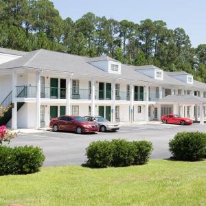 Super 8 by Wyndham Statesboro