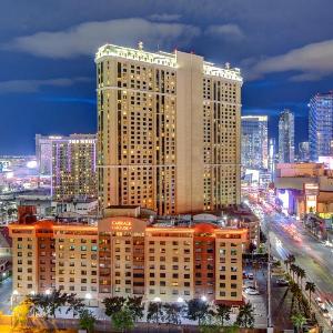 Lucky Gem Penthouse & Luxury Suites at Signature Resort Strip View 509