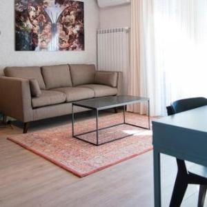 Madrid: A modern 2-bedroom apartment with parking